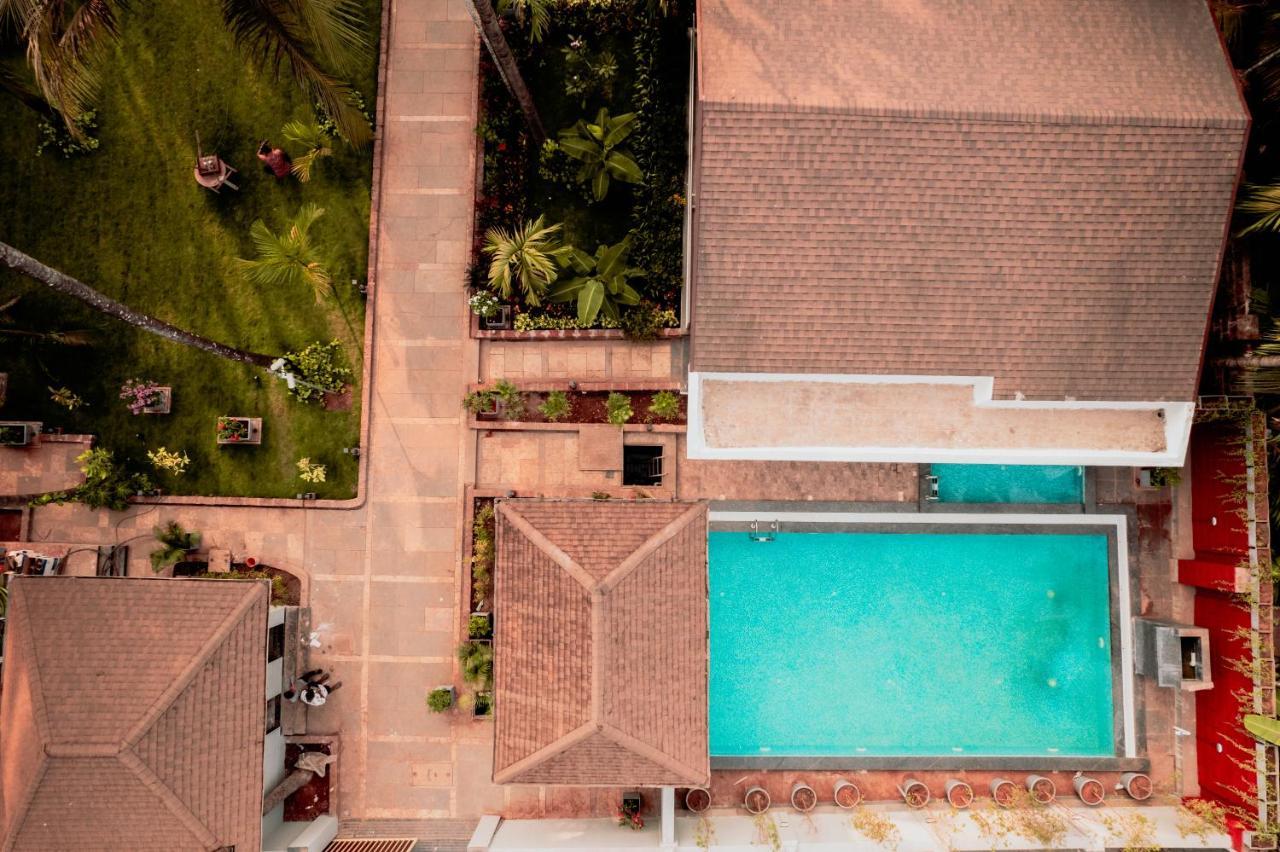 Coco Palms Resort, Resort *